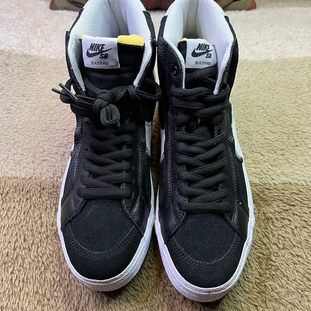 Nike SB Blazer Mid Premium Black/White size 10 shoes 175 jacket 200 both 350